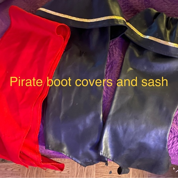 Pirate coat and shirt with sash and boot covers - Picture 3 of 3